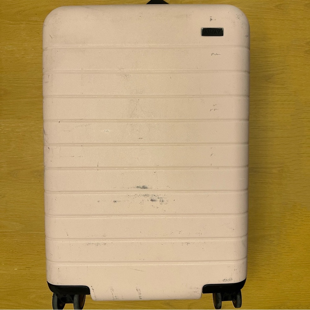 Away Bigger Carry On in Petal Pink